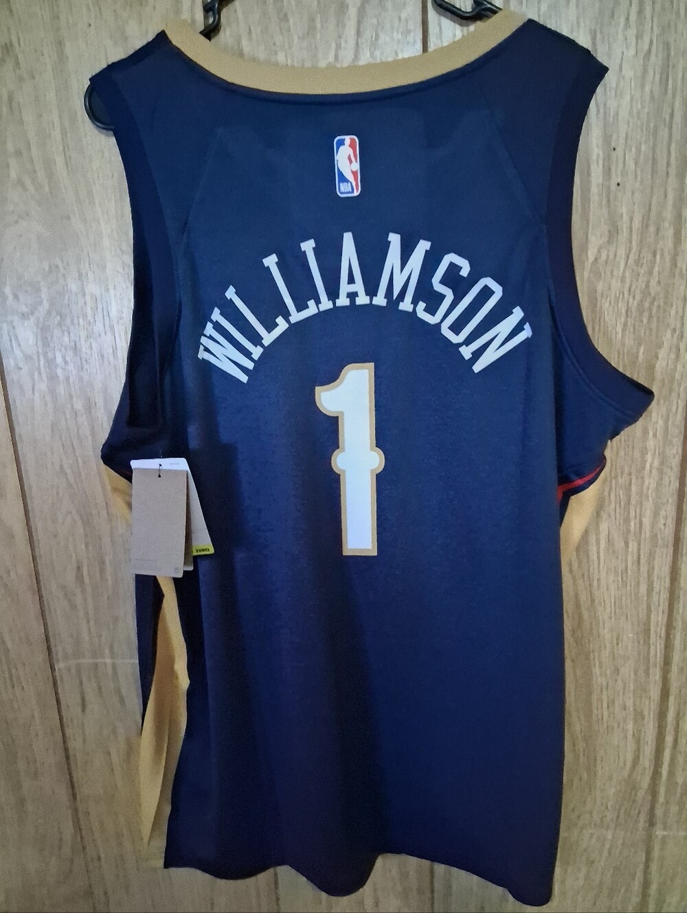 Mystery Sports Card With Zion Williamson New Orleans Pelicans XL Icon Jersey